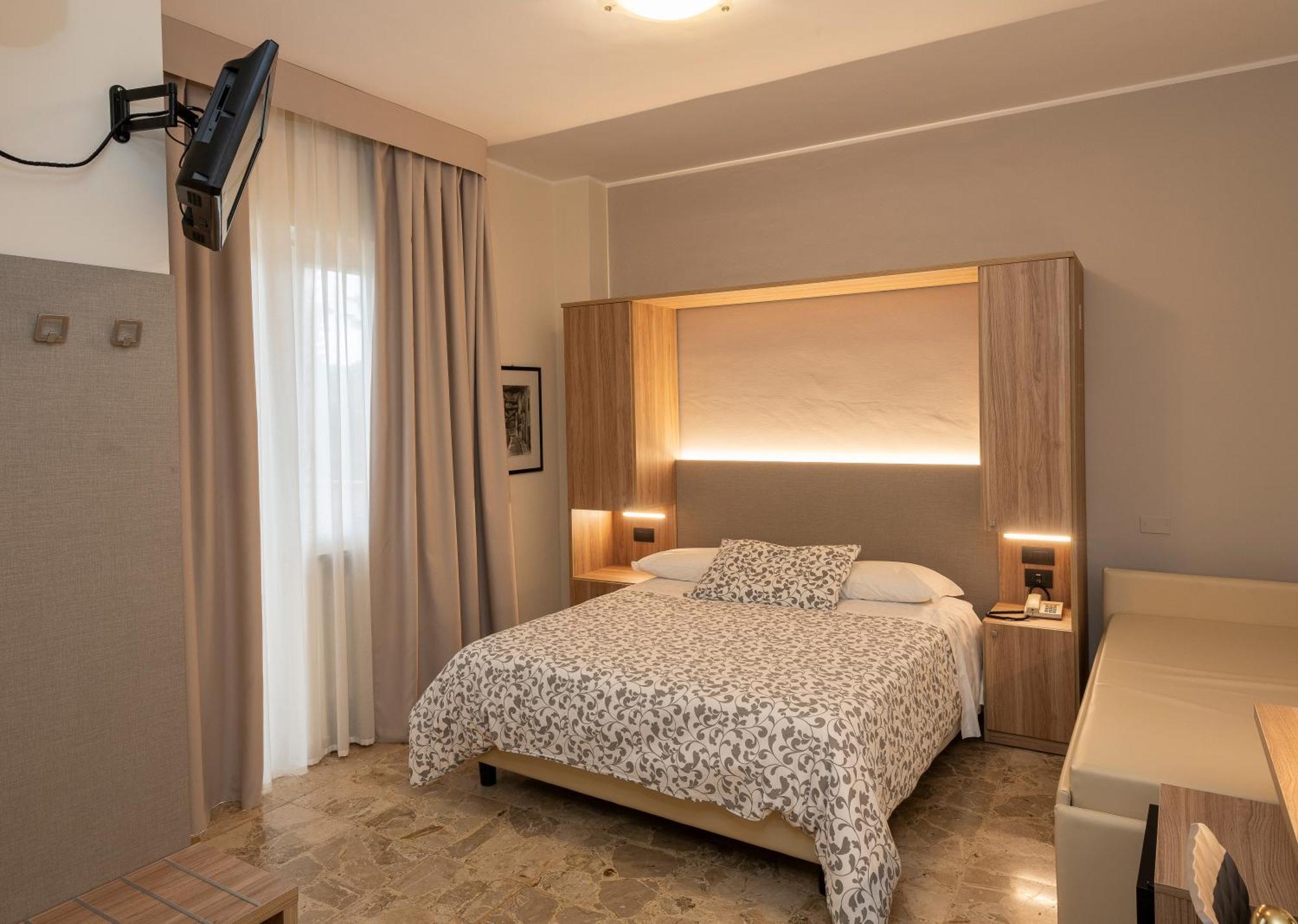 Hotel La Rotonda Cepagatti Exteriér fotografie