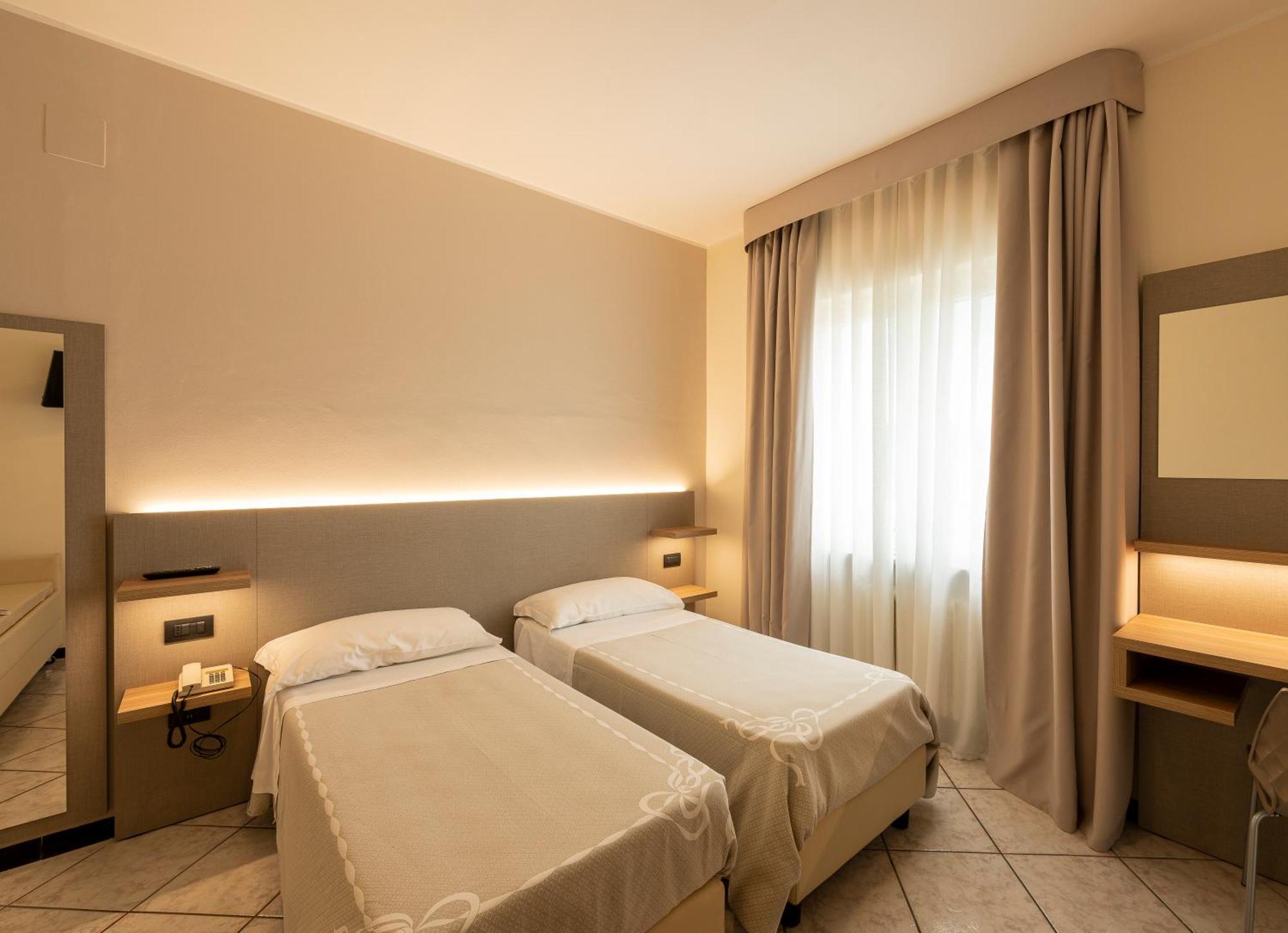 Hotel La Rotonda Cepagatti Exteriér fotografie